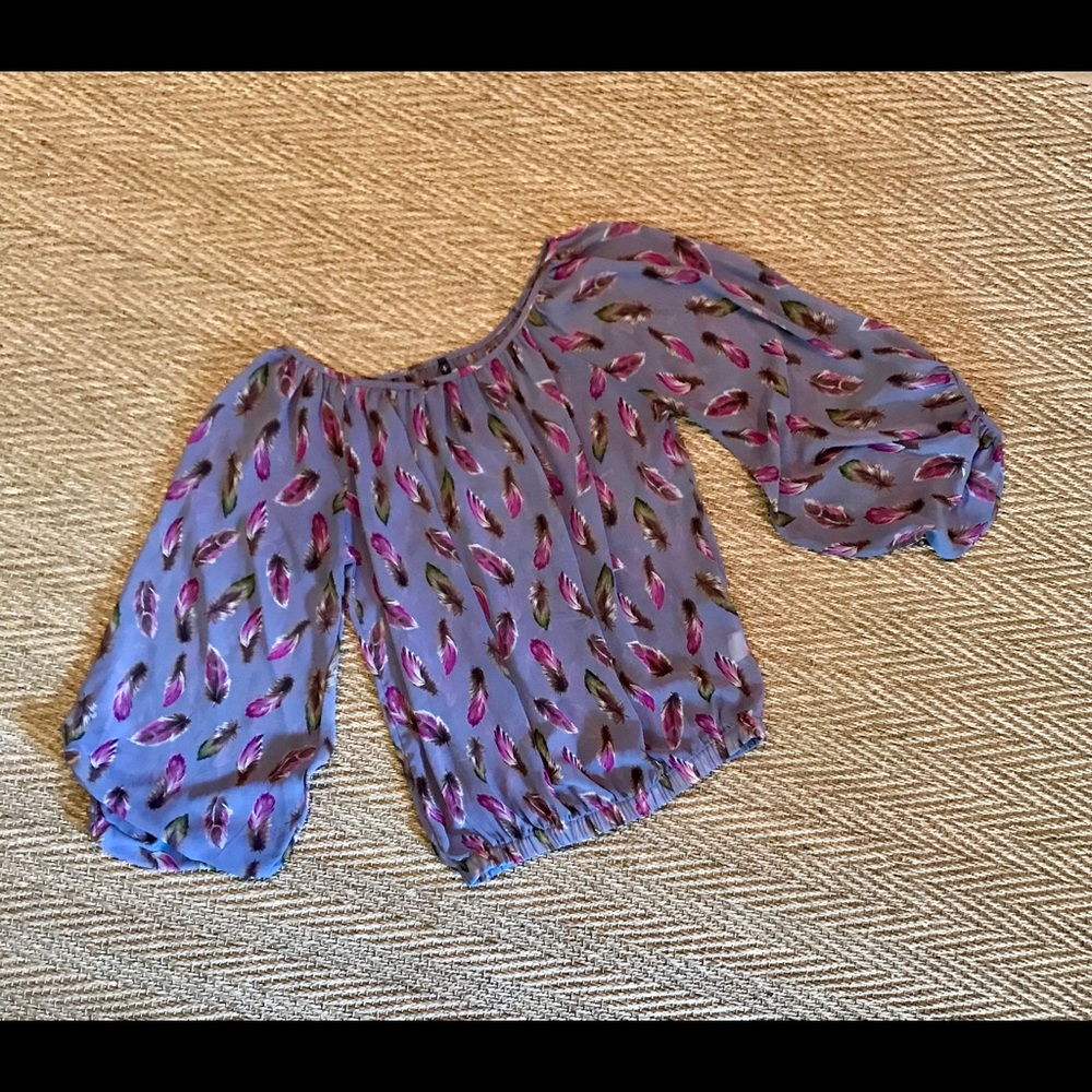 Flowy sheer Feather Top